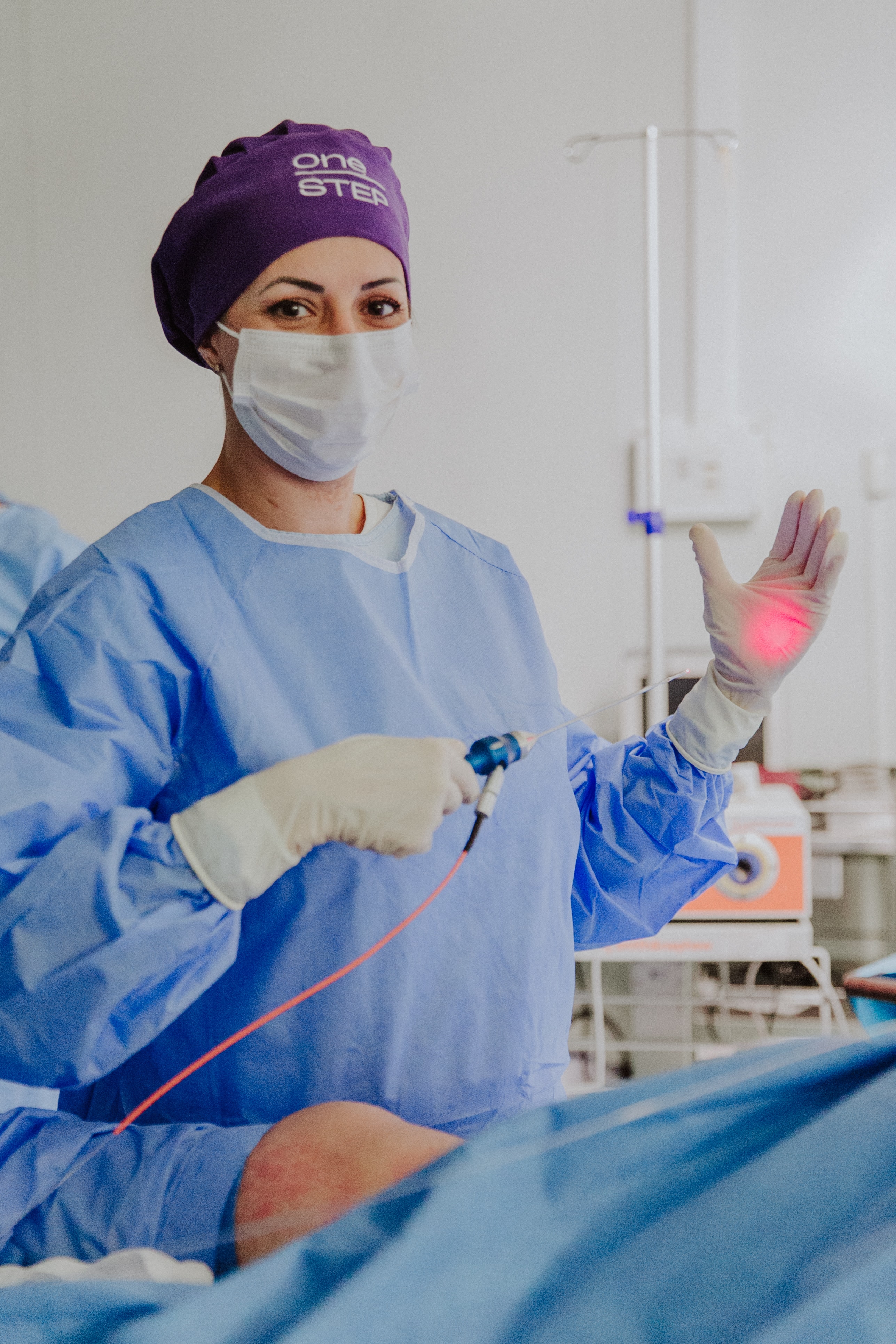 Profissional de saúde One STEP em ambiente clínico